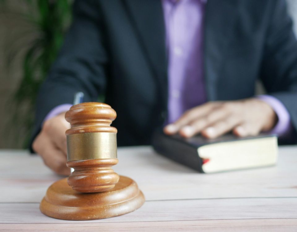Judiciário brasileiro enfrenta congestionamento crítico com 83,7 milhões de processos