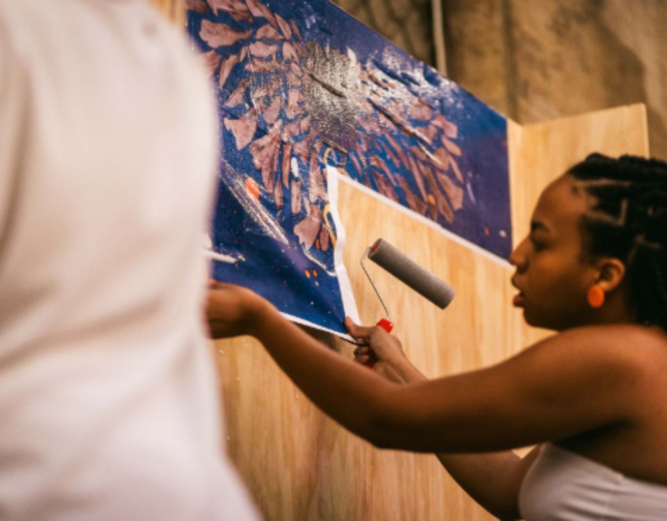 Dedicado aos lambe-lambes, Festival Tapume cria circuito artístico em Belo Horizonte a partir do dia 7 de junho
