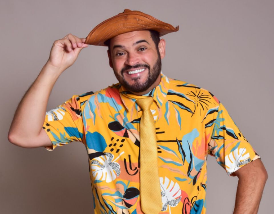 Matheus Ceará estreia “Aquelas Piadas” —uma mistura de humor clássico e novidades