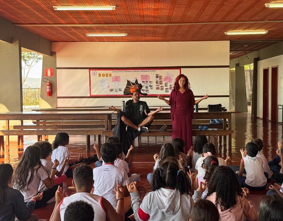 Com apoio da Lei Aldir Blanc, artista plástica Zackia Daura leva o Movimento Minhocão para as escolas