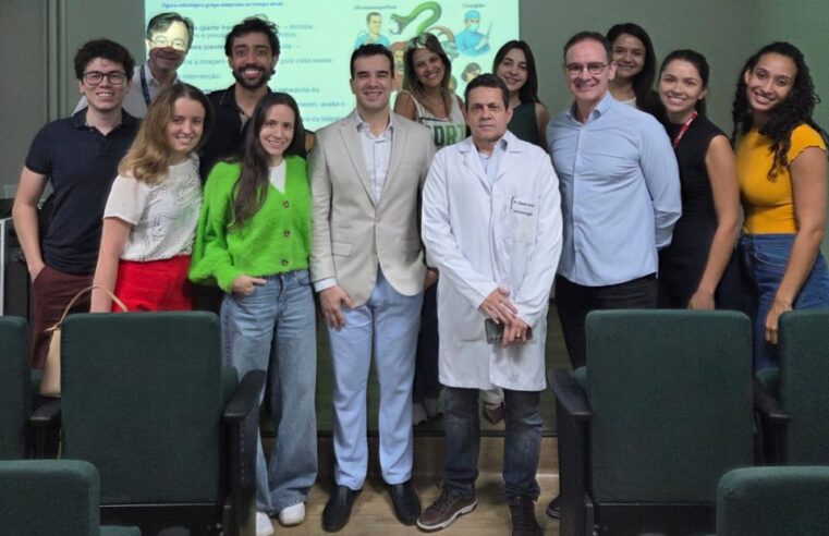 Bruno Farnese apresenta técnicas de biópsia do pâncreas a equipe do IPSEMG