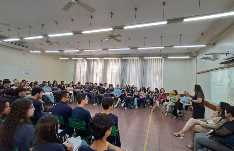 Colégio Marista Dom Silvério promove roda de conversa sobre os 35 anos do ECA com autoridades e especialistas