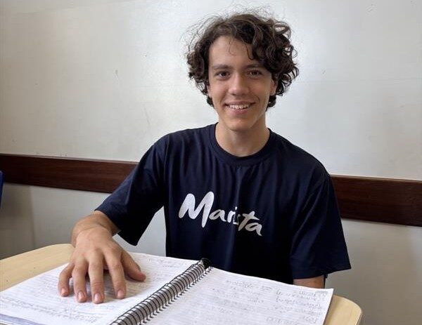 Estudante de 15 anos conquista 1º lugar na Olimpíada Brasileira de Física após estudar conteúdos avançados