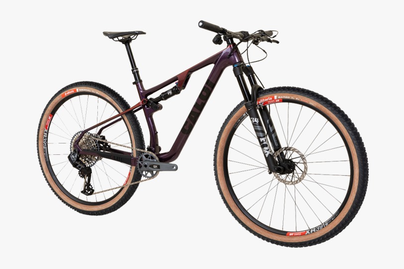 Caloi apresenta a nova Elite Carbon FS Pro e reforça aposta no segmento premium de Cross Country