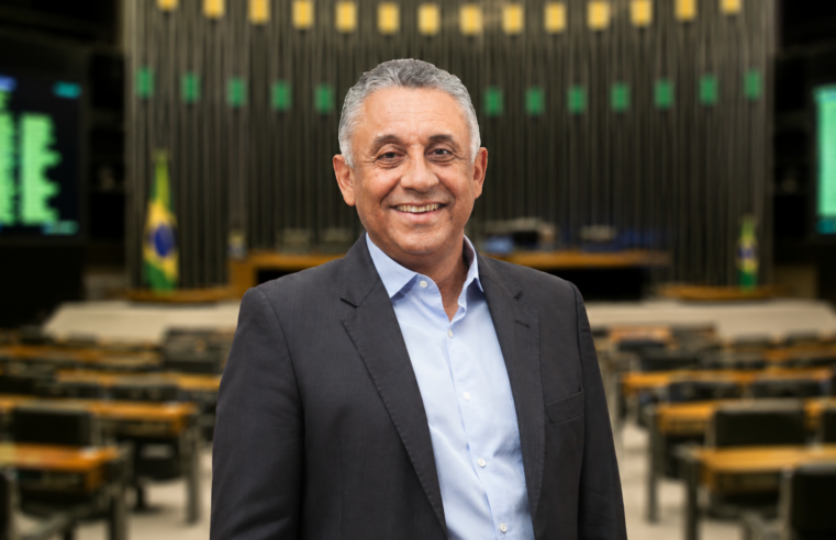 Gilmar Machado (PT-MG) toma posse como deputado federal e inicia seu quinto mandato na Câmara