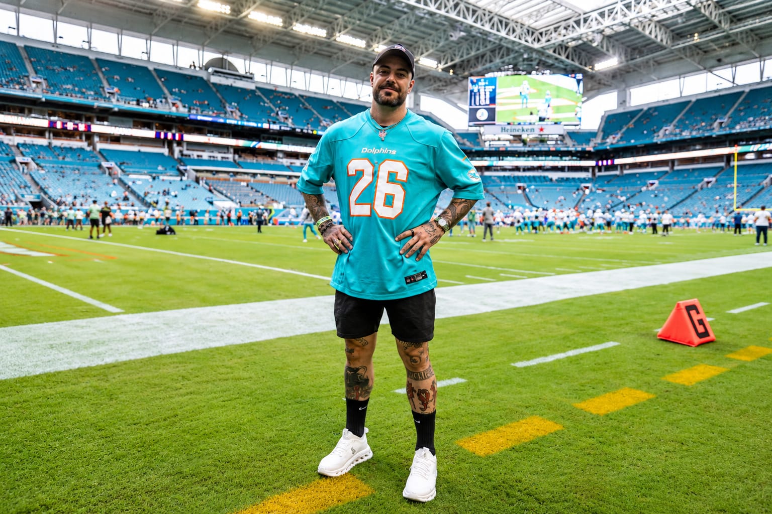 Felipe Titto desembarca no Maracanã para o NFL Rio Game em encontro que une esporte, negócios e grandes marcas