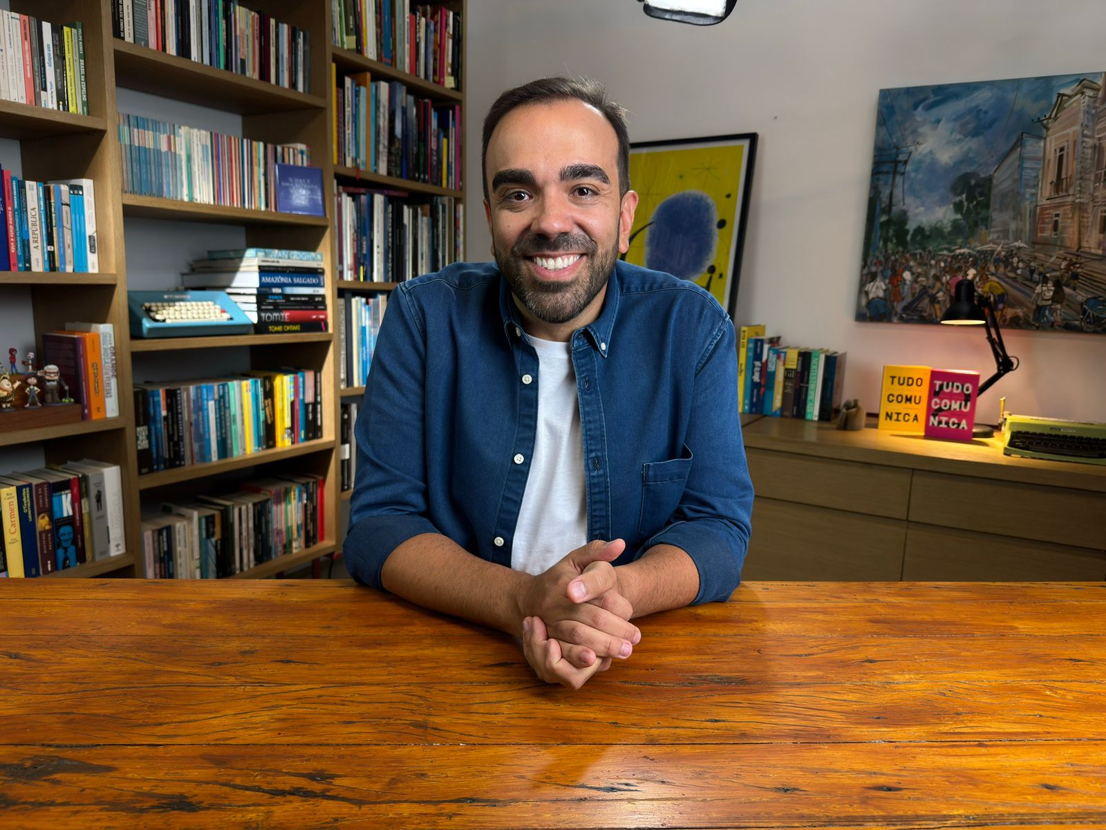 Rafael Araújo lança nova temporadado podcast Tudo Comunica